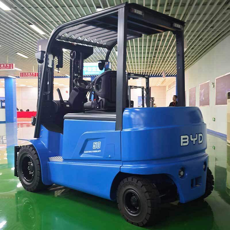 Gira donde quieras: carretilla elevadora eléctrica triciclo(Figura3) Gira donde quieras: carretilla elevadora eléctrica triciclo(Figura3)