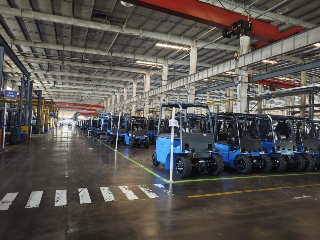 El autoelevador eléctrico de 3 toneladas para operaciones medianas
